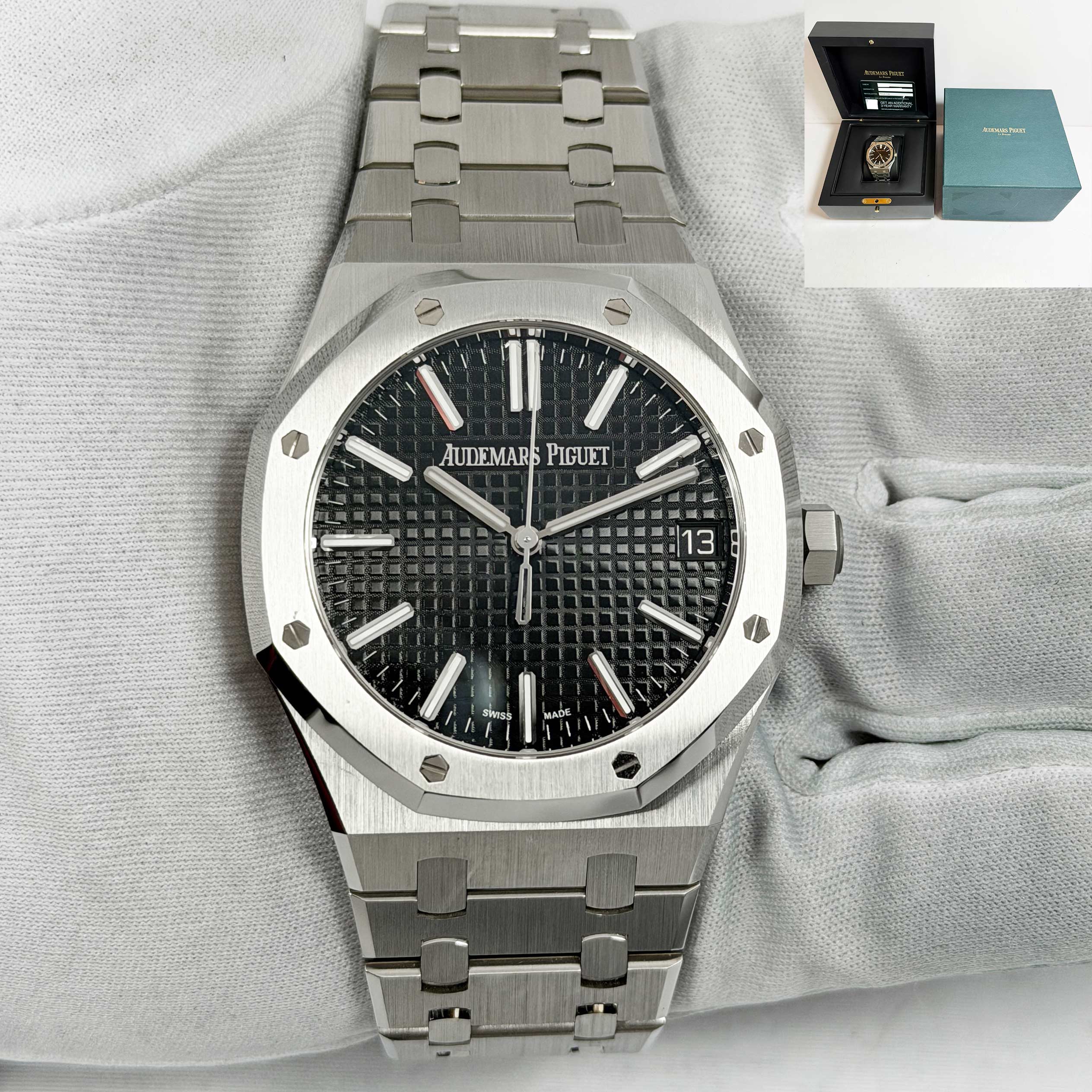 New Audemars Piguet Royal Oak 15510ST 41MM Black Stainless Steel Box Papers