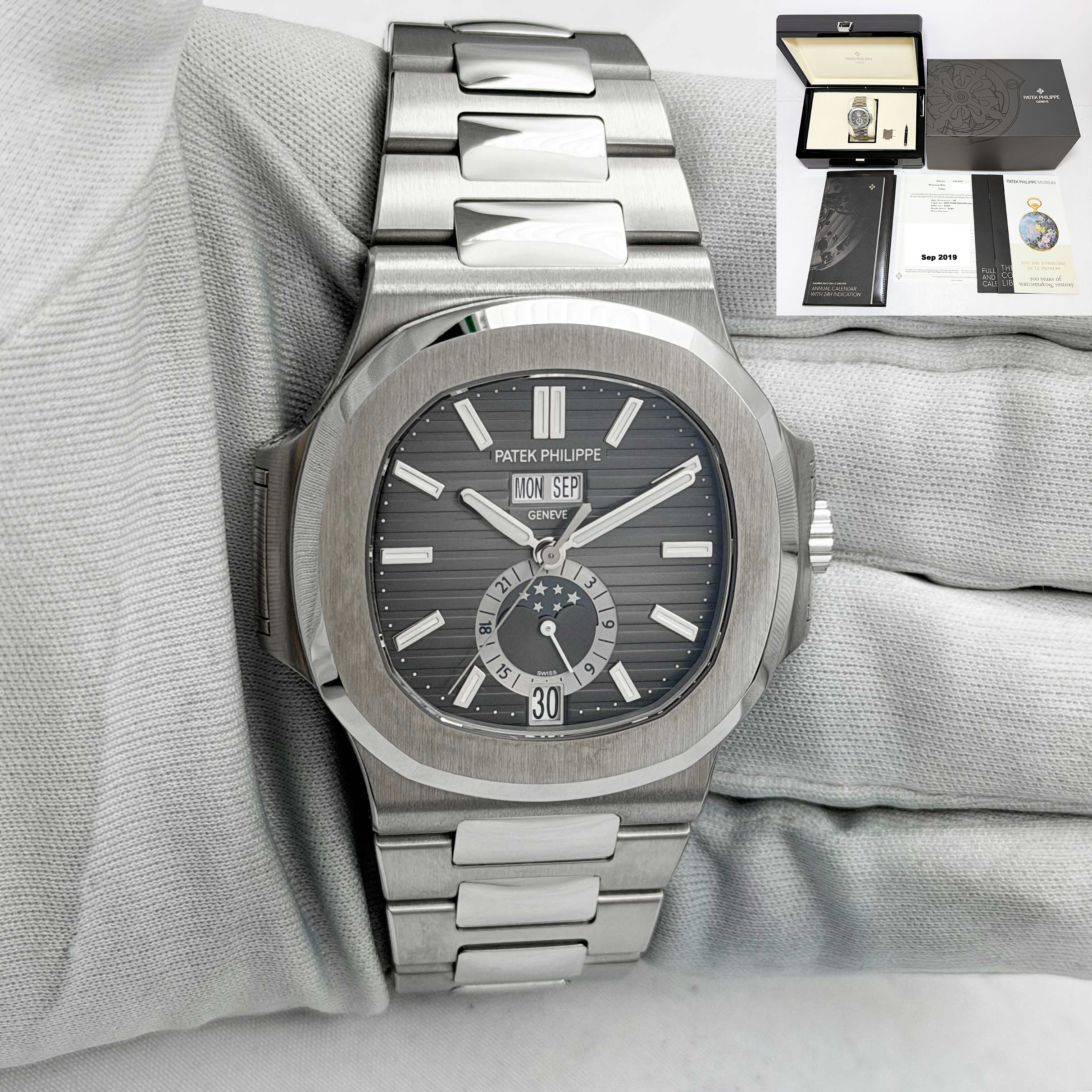 New 2019 Patek Philippe Nautilus 5726/1A-001 40.5MM Grey Dial Steel Box Paper